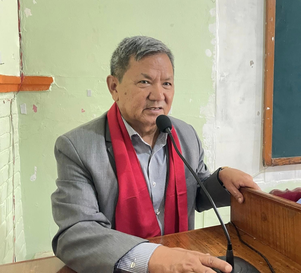 प्रहरी महानिरीक्षकको जिब्रो थुत्नुपर्ने अभिव्यक्ति दिने  मन्त्री पृथ्वीसुव्वालाई वर्खास्त गर्न माग