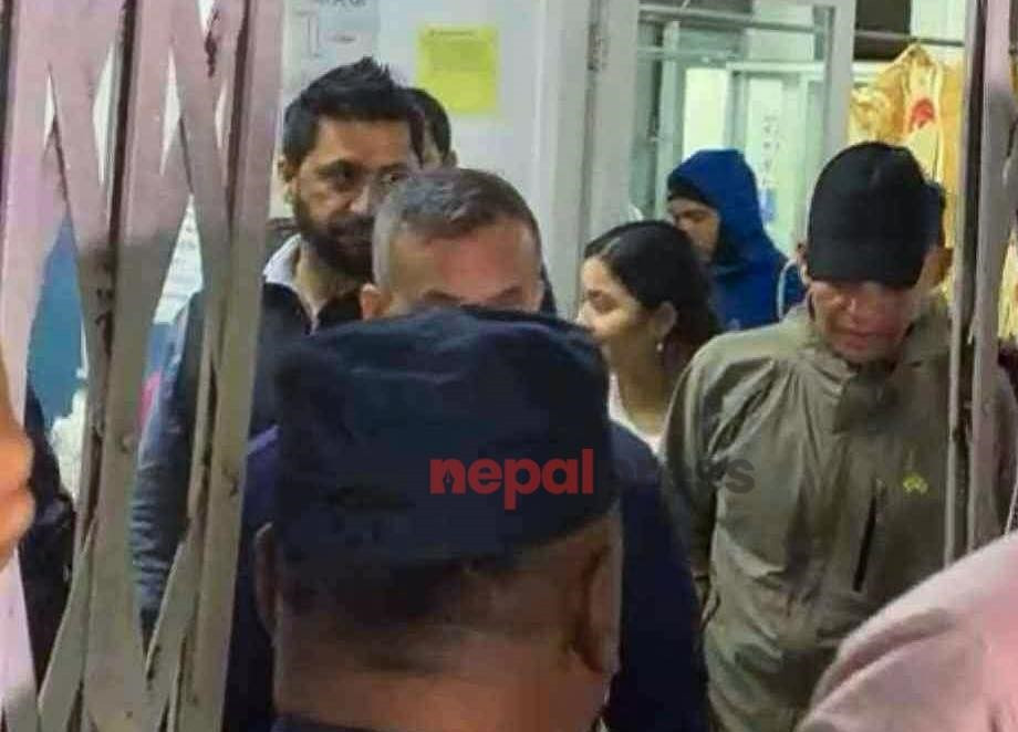 रास्वपा सभापति लामिछाने कास्की प्रहरीको खोरमा, मुख्य चोक चोकमा प्रहरी परिचालन