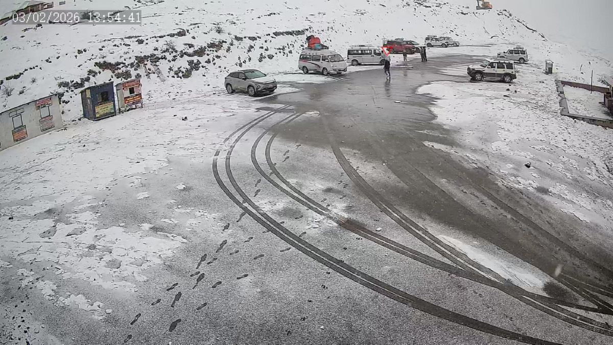 प्रतिकुल मौषममा पनि मुस्ताङमा पर्यटकको लर्को